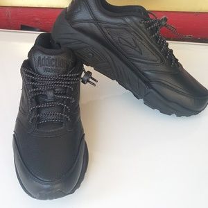 Size 11 D Brooks Addiction Walker. Excellent Looki